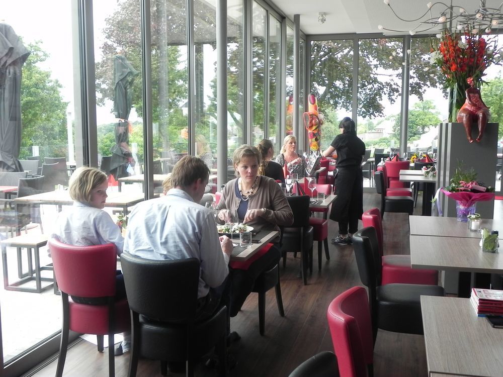 Hotel - Restaurant Uit De Kunst Вийлен Екстериор снимка